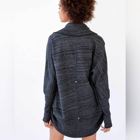 Aritzia Wilfred Diderot Cocoon Grey Open Cardigan Sweater Womens Small - Picture 2 of 16